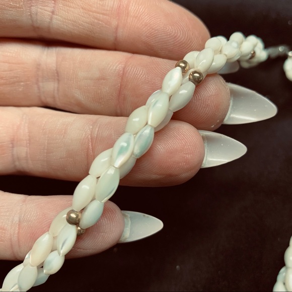 Vintage Vietnam Motherof Pearl Coral Jade Necklace - Picture 7 of 8